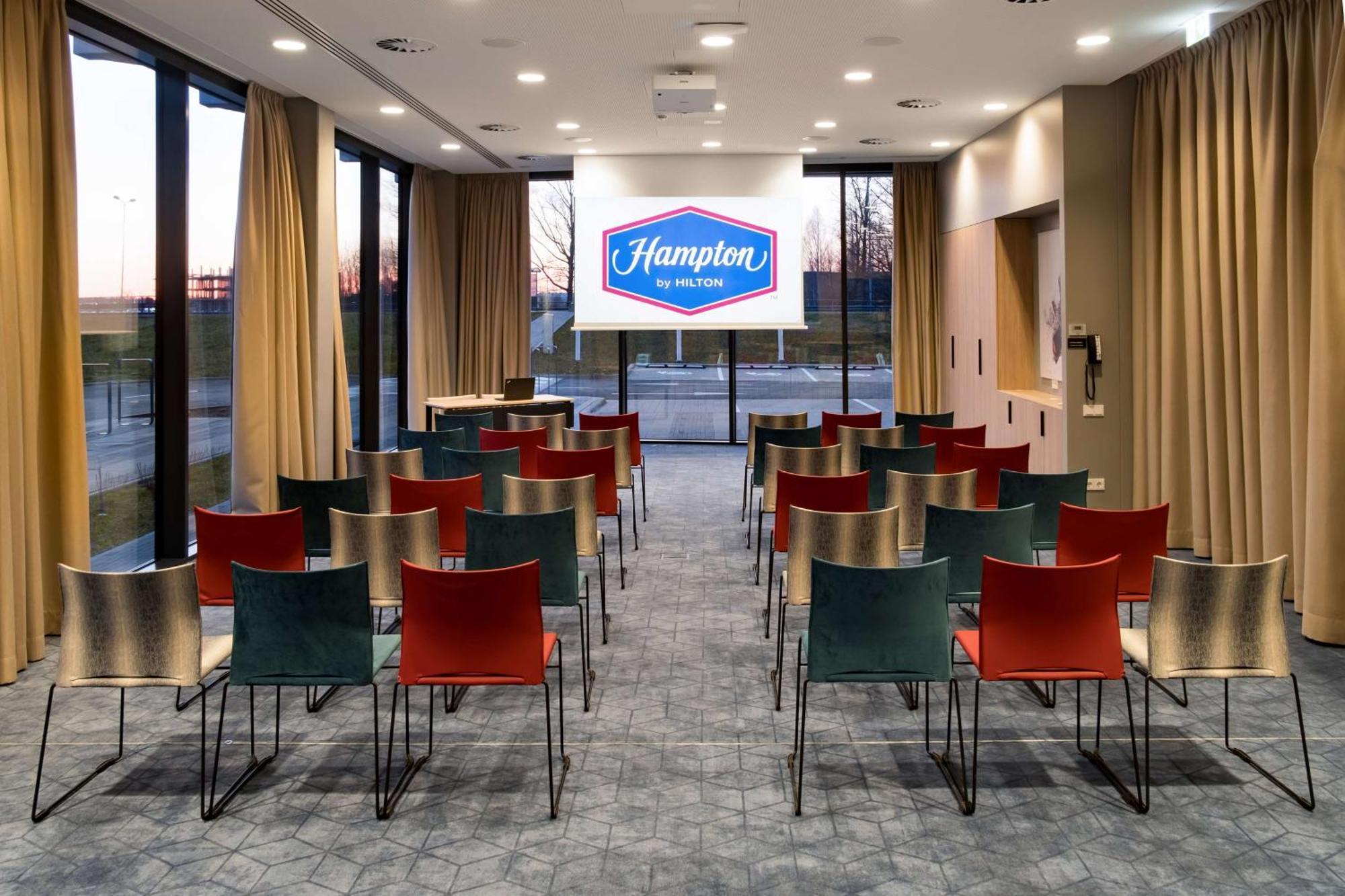 Hampton By Hilton Riga Airport Ξενοδοχείο Mārupe Εξωτερικό φωτογραφία