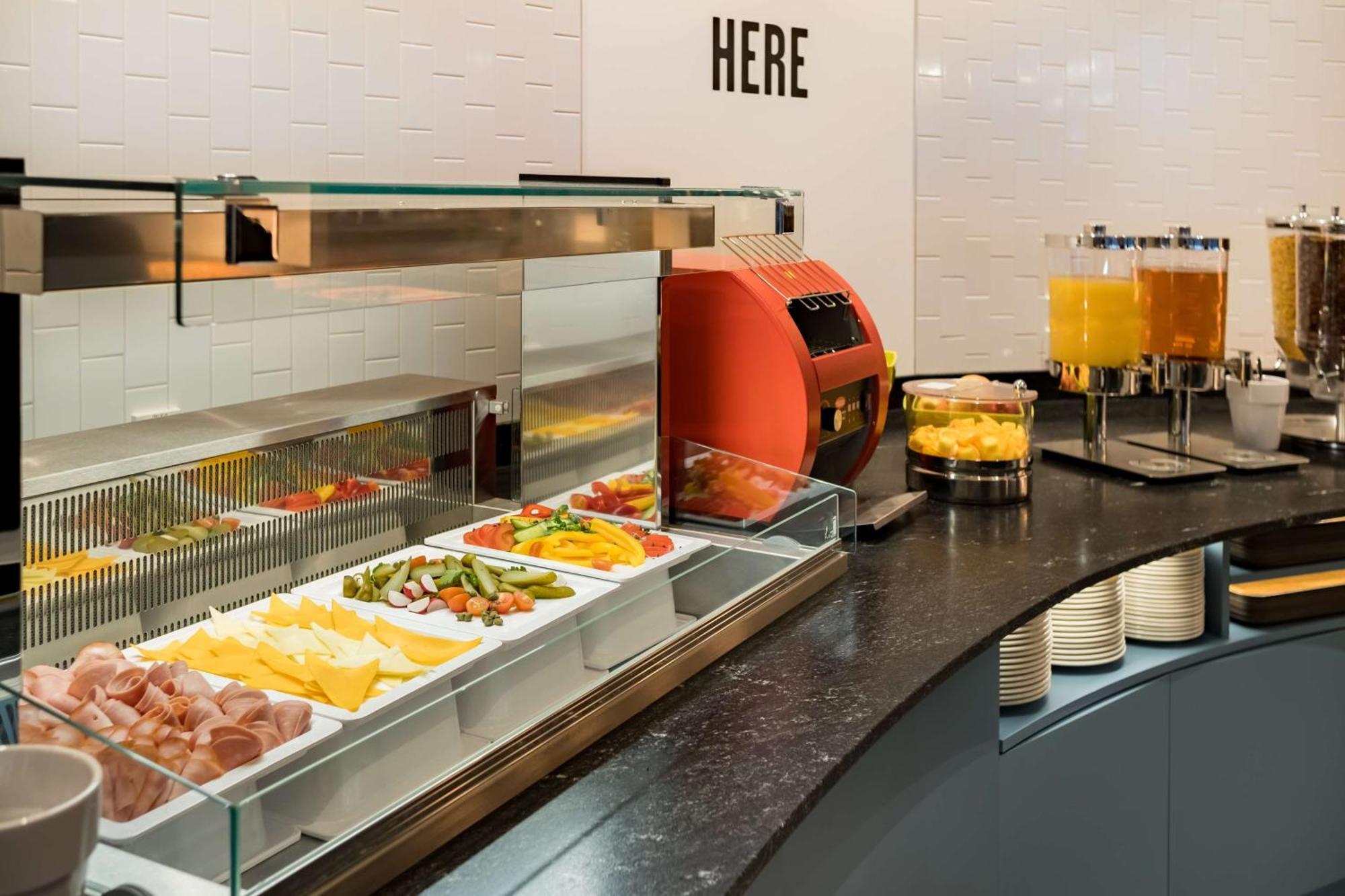 Hampton By Hilton Riga Airport Ξενοδοχείο Mārupe Εξωτερικό φωτογραφία